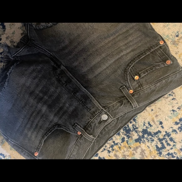 Levi’s 501 shorts in black - Picture 5 of 5